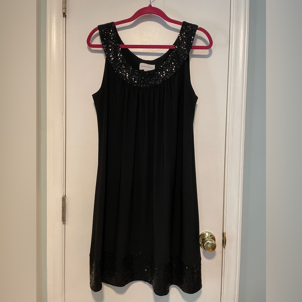 Black Ronni Nicole cocktail dress size 16 with sequins